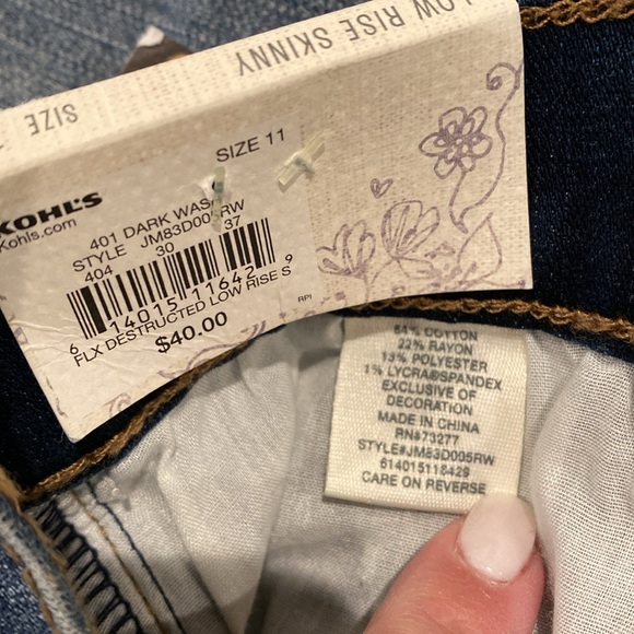 NWT’s- Mudd Blue Skinny Jeans with Distressed Details - Picture 6 of 13